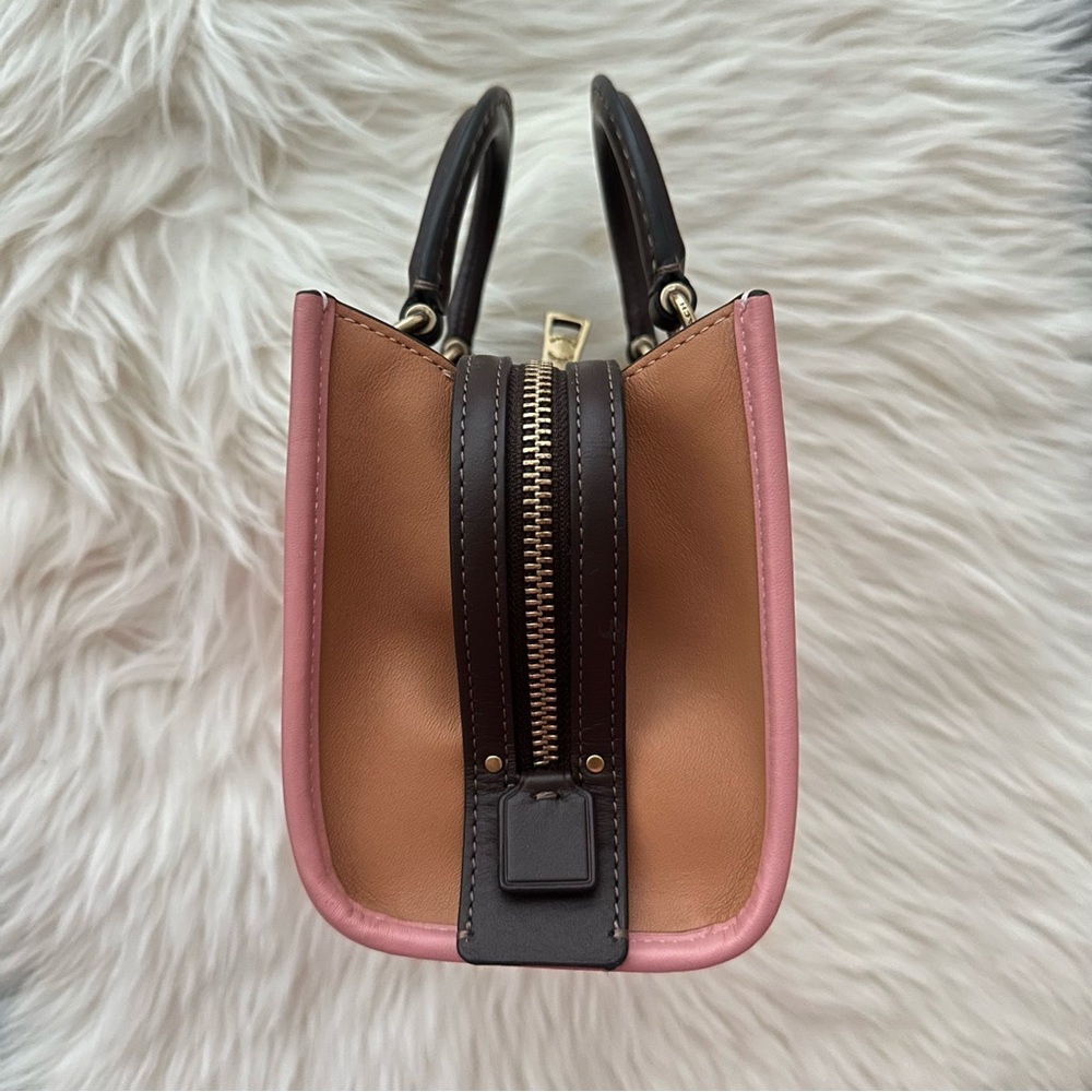 Coach Pink Rogue 17 - Picture 4 of 16